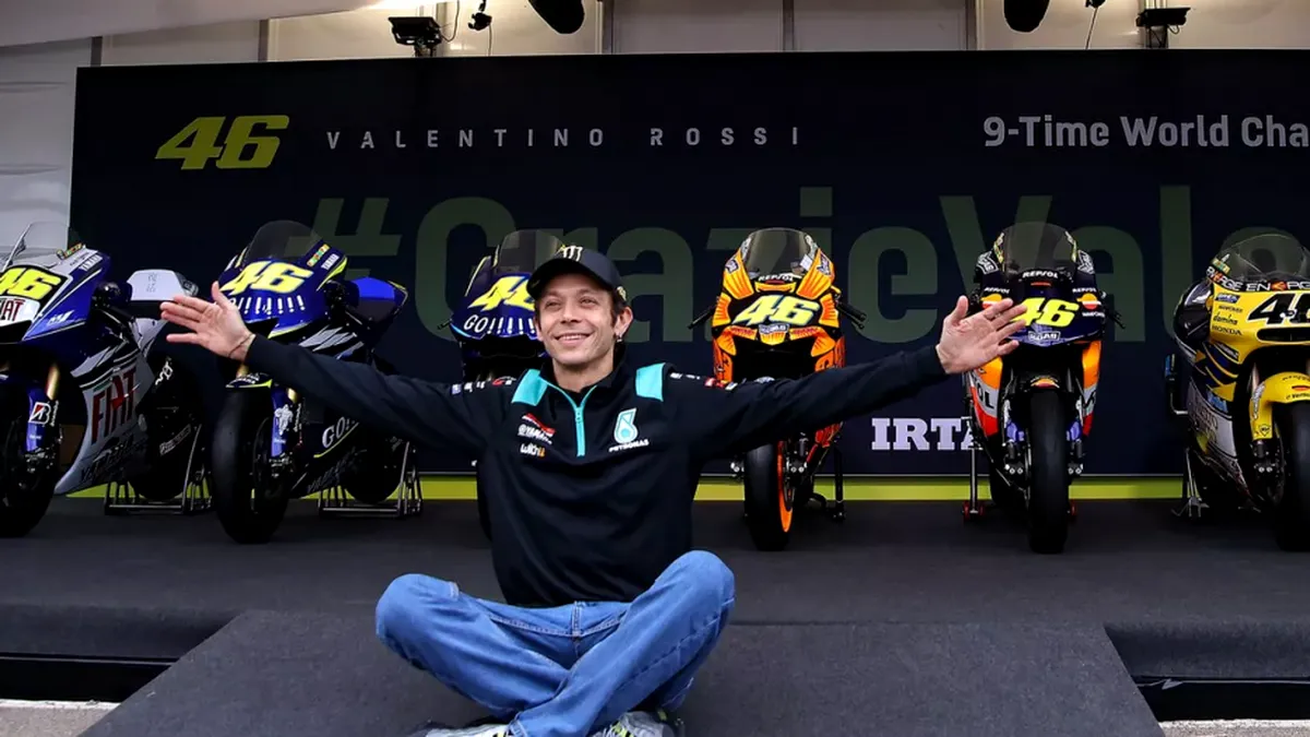 VIDEO - Valentino Rossi, legenda Moto GP-ului, s-a retras din activitate