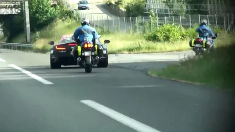 Poliţia şi Gumball 3000: Aston Martin One-77 tras pe dreapta