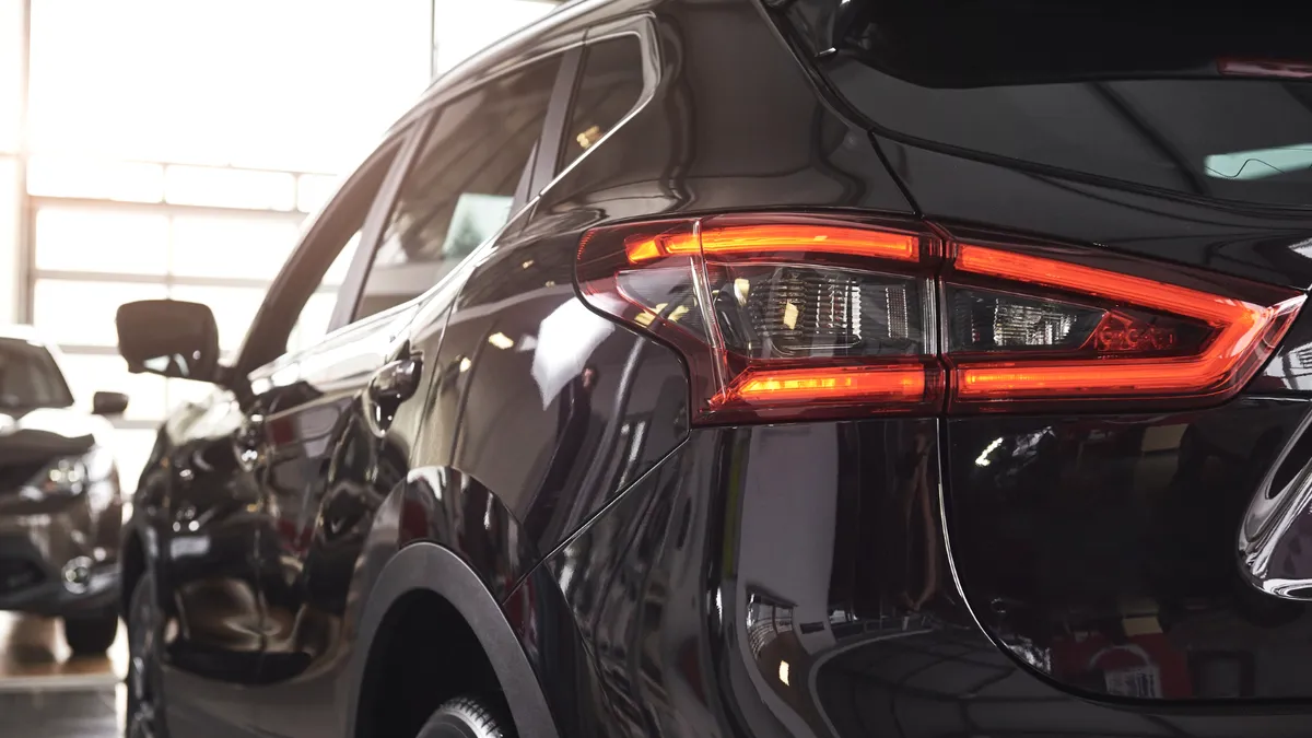 2026: Reguli noi la vânzarea mașinilor SH. Cine plătește impozitul auto și până când