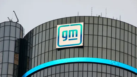 General Motors, afectată de un posibil proces colectiv. Grupul american ar fi omis să remedieze problemele la frânele a trei SUV-uri