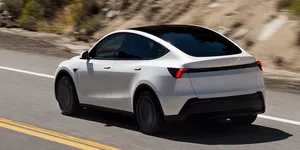 Tesla lansează în România Model Y Standard Long Range cu tracțiune spate, autonomie de 657 km și preț de 47.000 euro