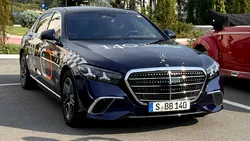 <span class='prepend'>Foto |</span> Caravana internațională aniversară a Mercedes a ajuns în România. Marca germană aniversează 140 de ani de la primul brevet depus de Carl Benz