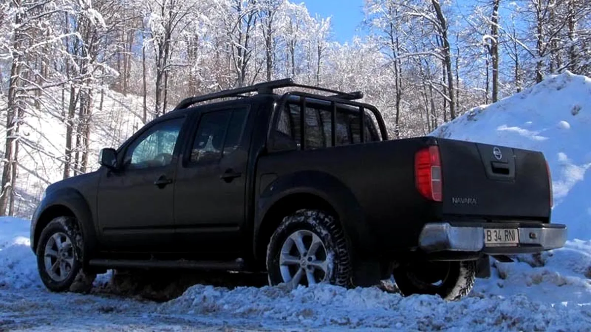 De vorbă cu Nissan Navara despre gropi, carburanţi şi şoferi