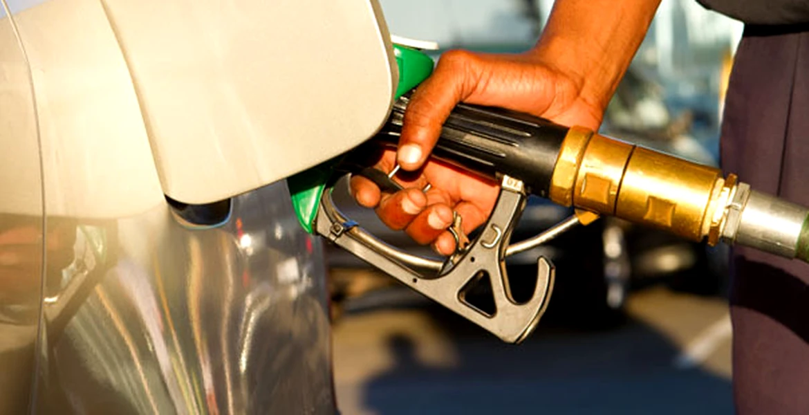 Prețul benzinei a crescut cu 66% peste noapte. În ce țară a apărut această scumpire?