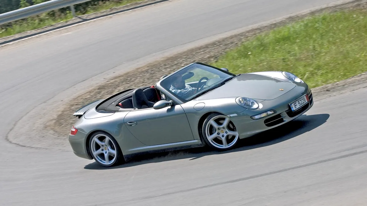 Porsche 911 Carrera 4 Cabrio