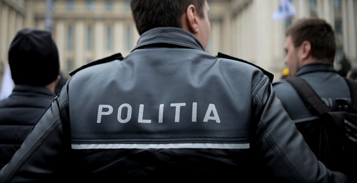 Bătaie între mai multe persoane şi poliţişti, după o tamponare, în Tulcea – VIDEO