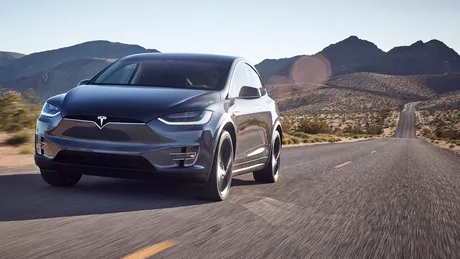 Tesla reduce autonomia declarată pentru mașinile sale cu până la 60 km