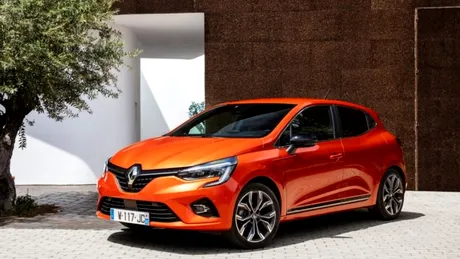 Renault lansează un program de închiriere prin care clienții pot comanda Clio sau Captur din confortul canapelei - VIDEO