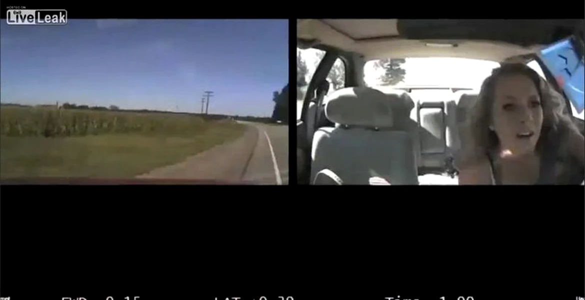 Tineri care au văzut moartea cu ochii pentru că stăteau cu ochii-n telefon la volan. VIDEO