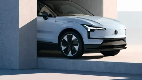 Volvo își schimbă planurile. Nu va mai vinde doar mașini electrice începând cu 2030