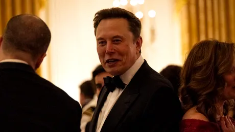 Elon Musk anunță că Tesla ar putea fuziona cu SpaceX, deși compania spațială are pierderi de peste un miliard de dolari