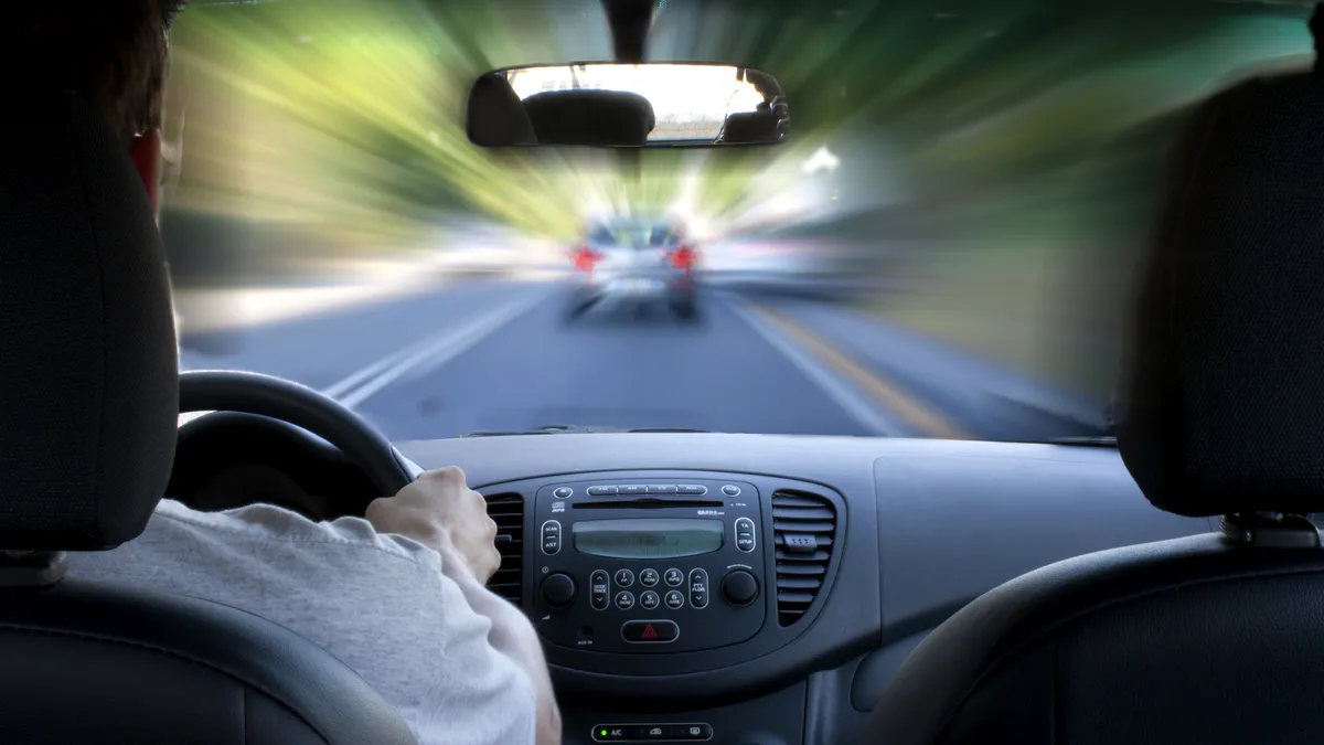 A venit momentul să vorbim despre condusul sub influenţa drogurilor