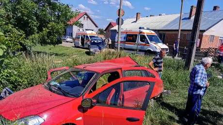 Accident grav la calea ferată în județul Bacău: trei morți și doi răniți - FOTO