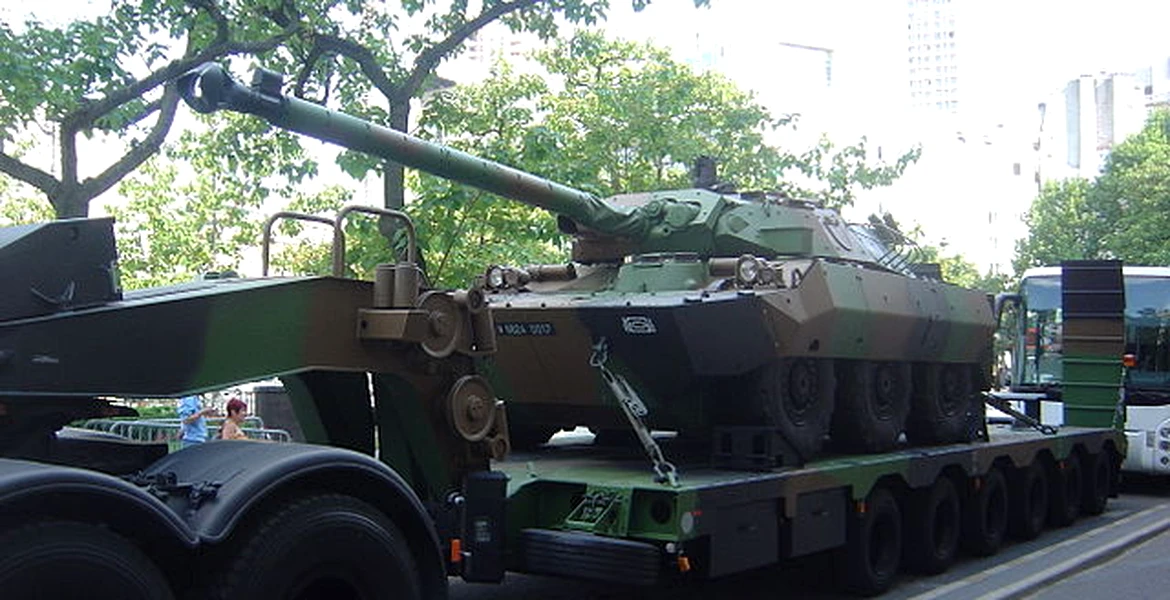 Tancurile ușoare AMX-10RC livrate din Franța vin în sprijinul armatei ucrainene – VIDEO