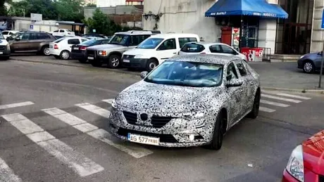 Înlocuitorul lui Renault Laguna, surprins în teste în România