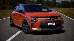 Lancia lansează cea mai performantă variantă pentru noul Ypsilon. 280 CP și un nume celebru readus la viață