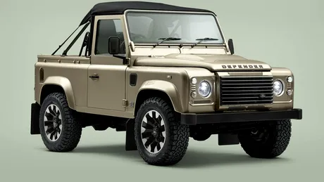 Land Rover reînvie modelul Defender V8 Soft Top, un simbol al rafinamentului și performanței