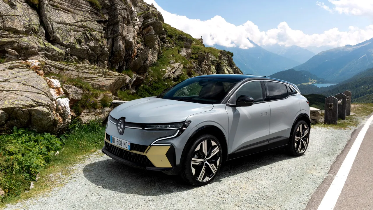 Renault-Mégane-E-Tech-Renault a dezvăluit noul Megane complet electric 8 