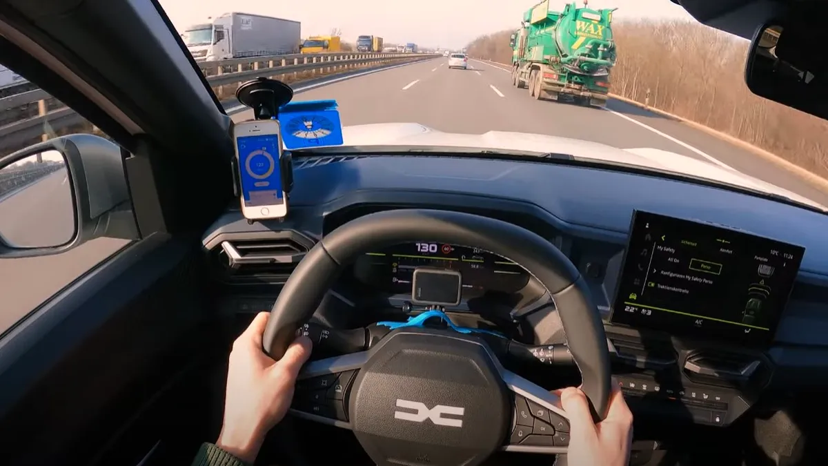 Ce viteză maximă atinge Dacia Duster 4x4? Poate motorul de 1.2 litri să facă față Autobahn-ului german? - VIDEO
