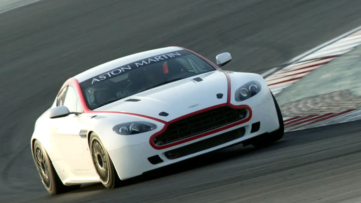 Aston Martin Vantage GT4