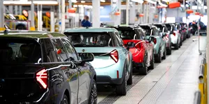 BMW Group a mutat un milion de mașini fără șofer. Cum funcționează tehnologia din fabricile germane