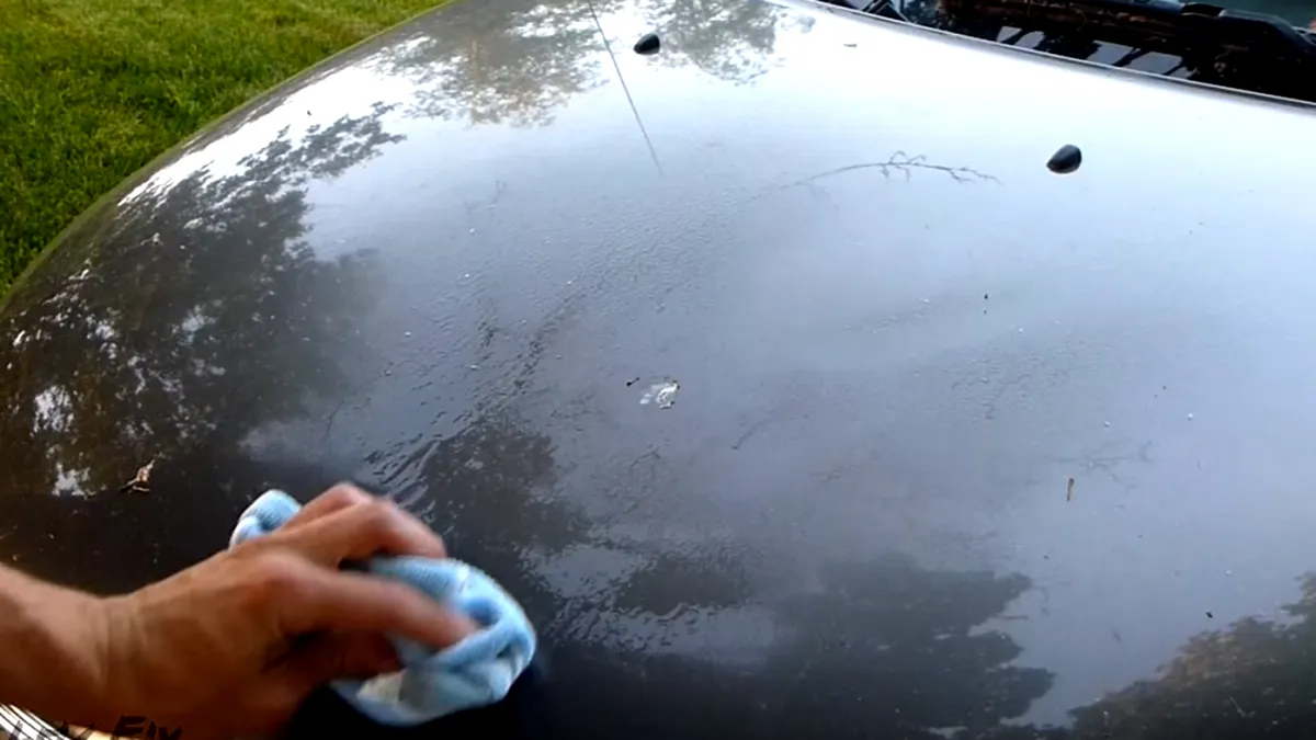VIDEO 10 greşeli care îţi distrug maşina la spălătorie