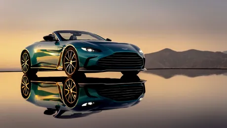 Premieră la Pebble Beach: Aston Martin a prezentat noul V12 Vantage Roadster