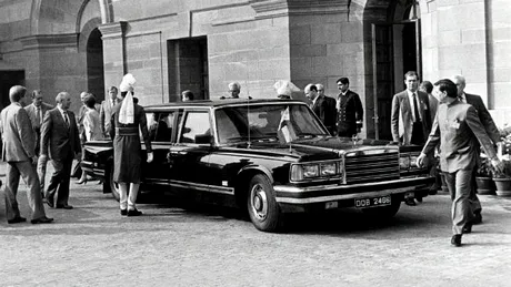 Anunţ second hand pentru nostalgicii comunişti: cât costă acum limuzina lui Gorbaciov