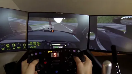 VIDEO: Cum se antrenează un pilot profesionist pentru Le Mans pe un simulator auto