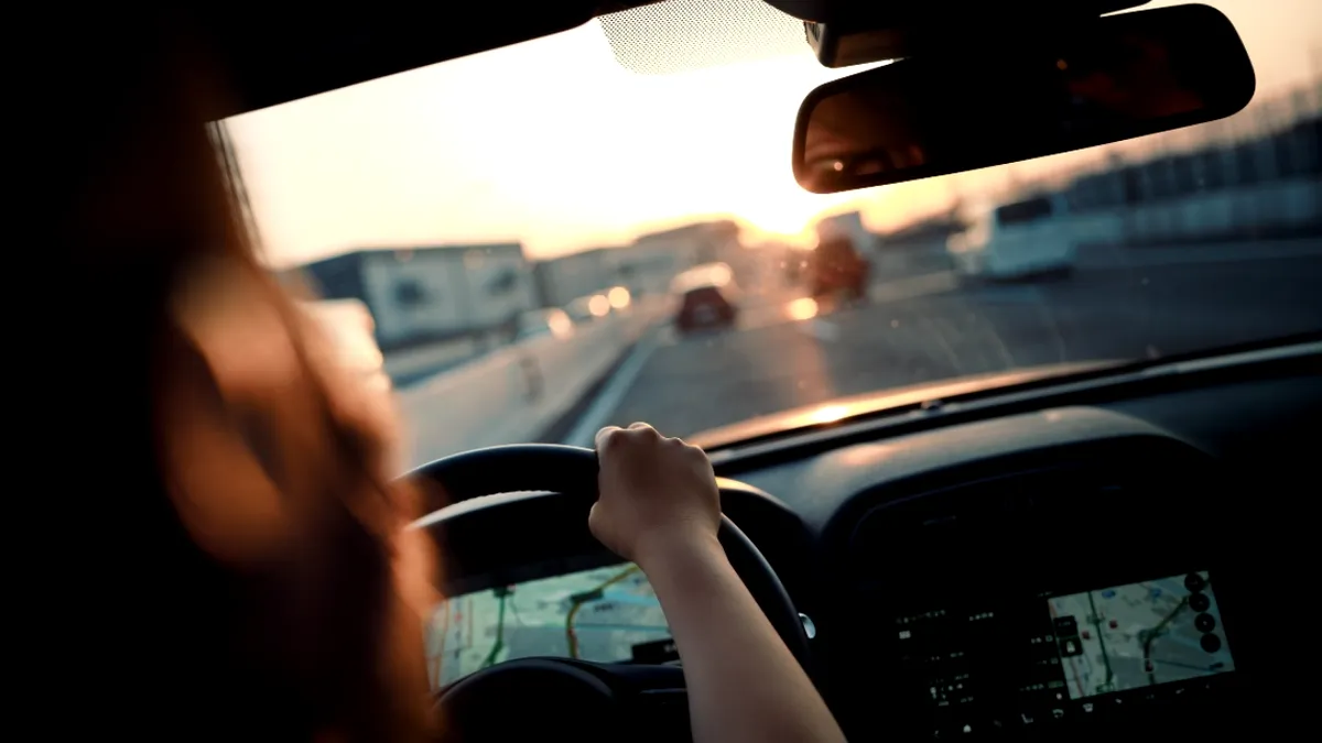 Bătaie pe locul de parcare: O româncă de 50 de ani a băgat în spital un bărbat, în San Marino. I-a dat un pumn în față