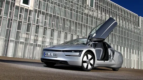 Conceptul Volkswagen XL1 care consumă 1 l/100 km vine la Geneva ca maşină de serie