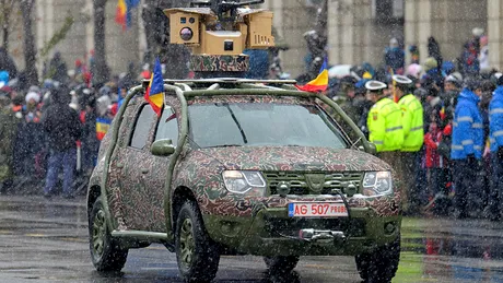 Dacia Duster Army şi Duster Pick-up Army, surprizele paradei de 1 decembrie din Bucureşti