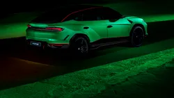 <span class='prepend'>Foto |</span> Lamborghini lansează cel mai personalizabil Urus. Versiunea Tettonero Capsule este limitată la 630 de unități