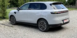 Îți încarci mașina electrică mai ieftin în august: tariful scade la 0,99 lei/kWh