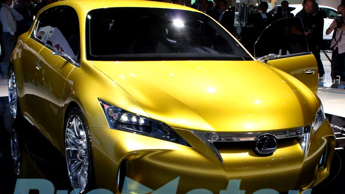 Lexus LF-Ch intră în clasa compactă premium