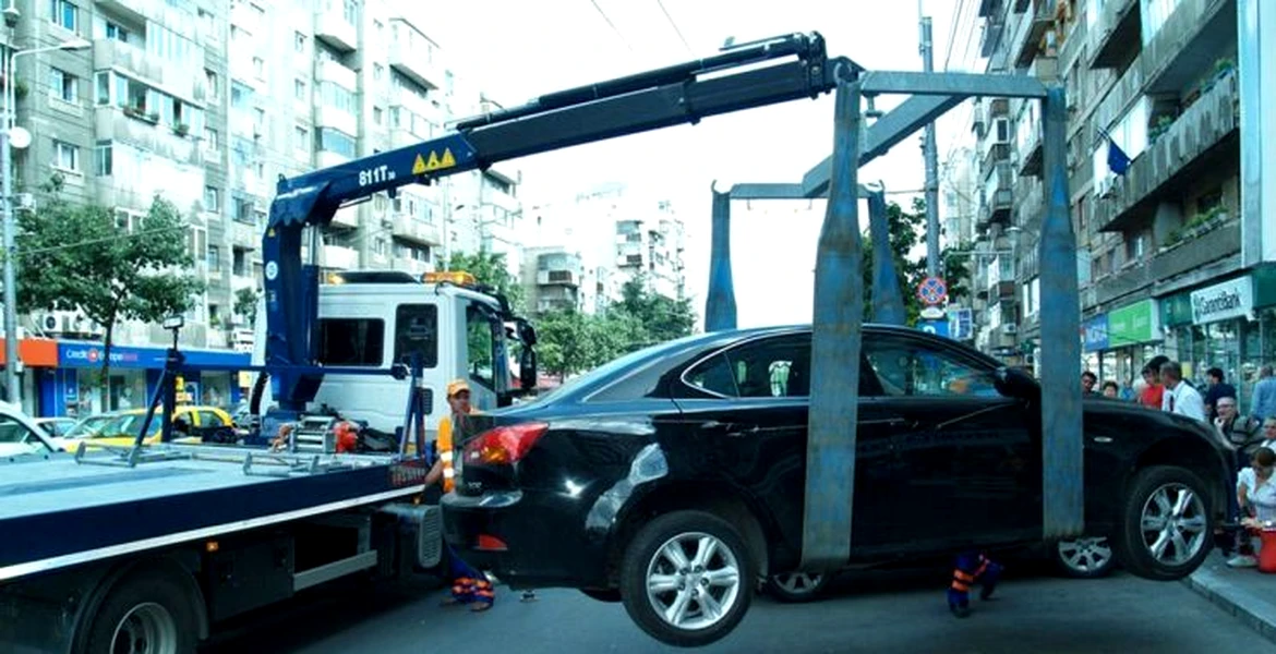 Ridicarea maşinilor parcate neregulamentar în Bucureşti se va face 24 de ore din 24