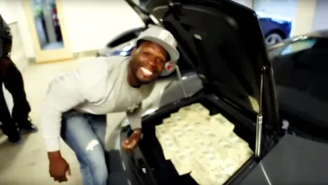 Cam câte milioane de dolari încap în portbagajul unui Murciélago? 50 Cent ştia răspunsul