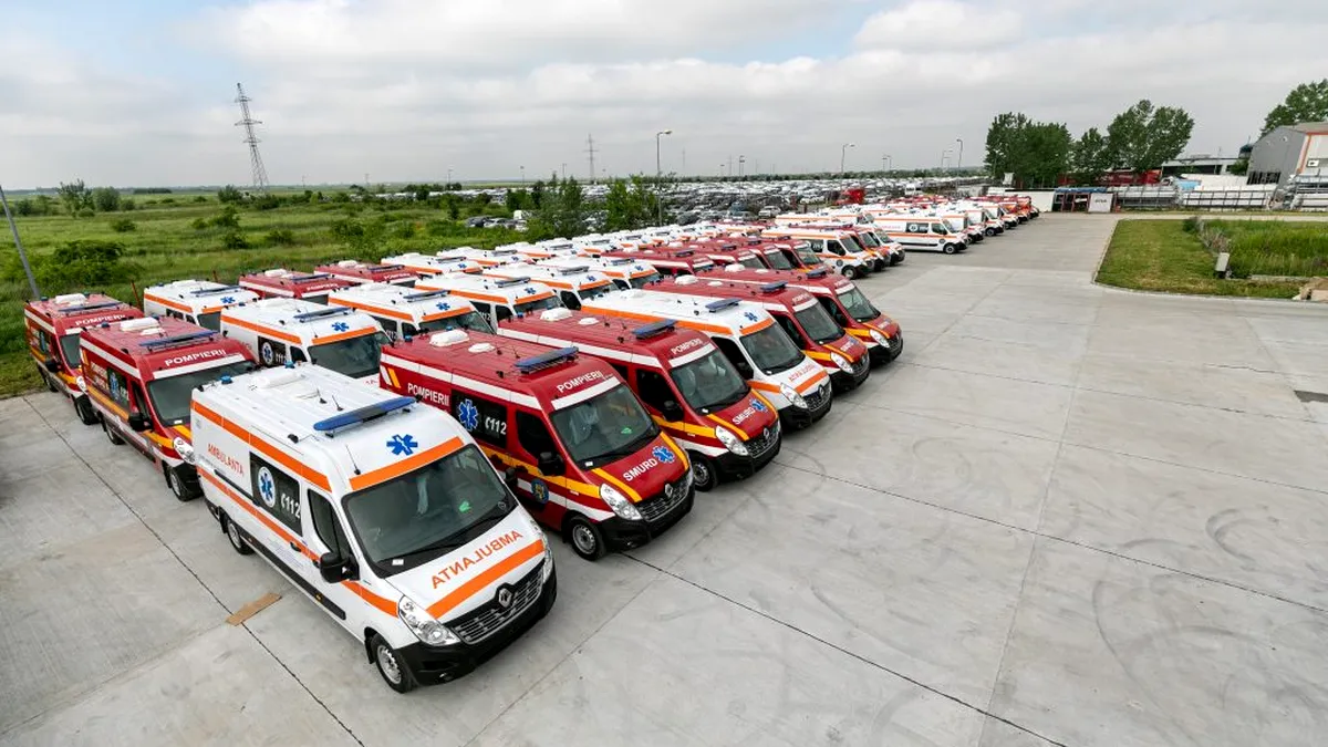 Ambulanțele au regim prioritar de circulație, dar care sunt obligațiile celor care le conduc?