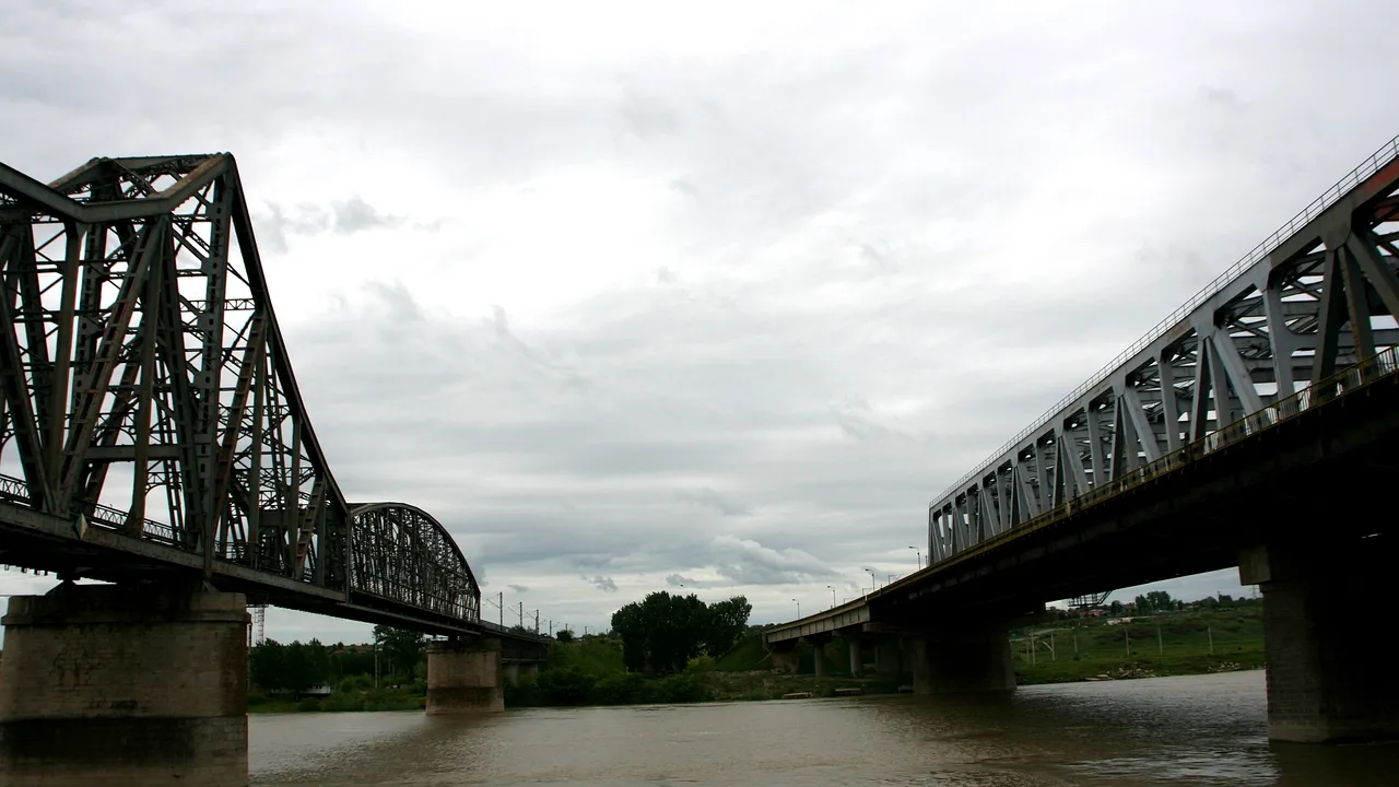 Brücken_über_den_Borcea-Kanal_2_-_Feteşti-Cernavodă-Brücke 