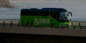 FlixBus mizează din nou pe celebrul număr 666 pentru una dintre cele mai populare rute