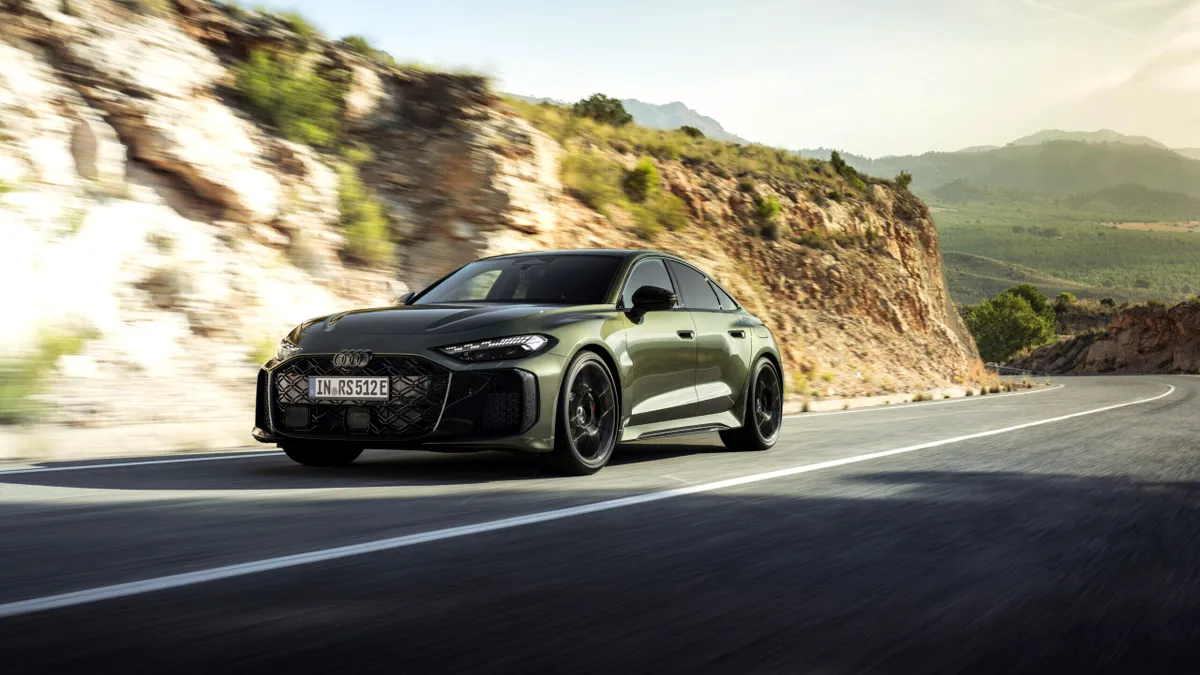 Motoarele pe benzină vor supraviețui și după 2030, afirmă CEO-ul Audi