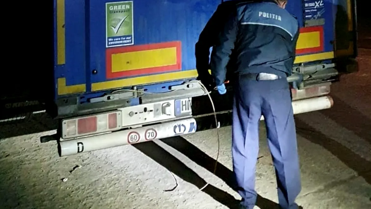 Deșeuri introduse ilegal în Romania cu camionul. Ce au descoperit polițiștii?