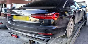 Un Audi furat din Marea Britanie, oprit la granița României la câteva ore după alertă