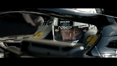 McLaren scoate la vânzare cinci monoposturi istorice de Formula 1 pilotate de Senna, Hamilton, Norris și Brad Pitt