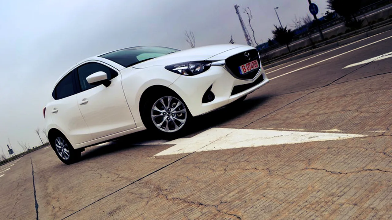 1-mazda2-01 