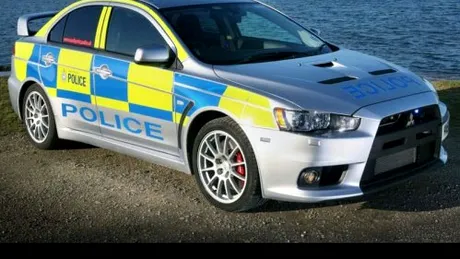 Mitsubishi EVO X - maşina de Poliţie în Anglia