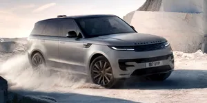 <span class='prepend'>Foto |</span> Land Rover prezintă mai multe detalii despre Range Rover Sport electric. Rivalul pentru BMW iX5 promite 609 km autonomie și capabilități extreme off-road