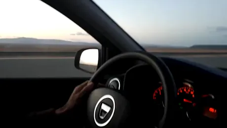 Dacia Logan ajunge la 200 de km/h. Cel mai rapid Logan (nemodificat) filmat pe un drum public