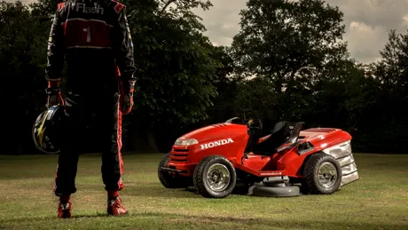 Honda a creat maşina de tuns iarba care atinge 100 km/h în 4 secunde