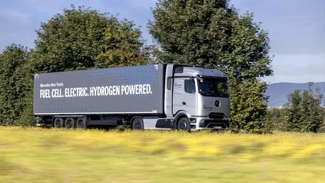 FOTO Mercedes-Benz va produce un camion alimentat cu hidrogen. Producția de 100 de vehicule va începe la finalul anului 2026